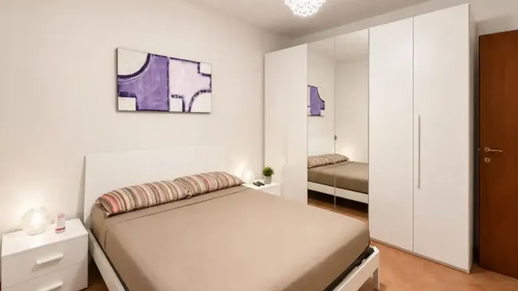 Bedrooms - Rustic Trilocale with Balcony in Valenzani, Asti