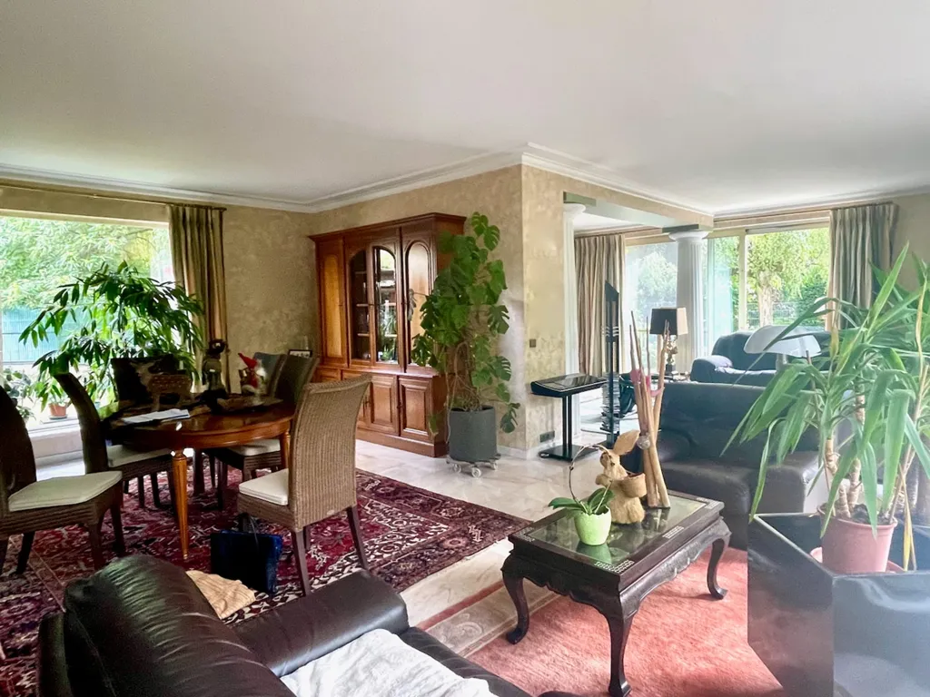 Soggiorno - Modernist Villa with Garden in Lasne