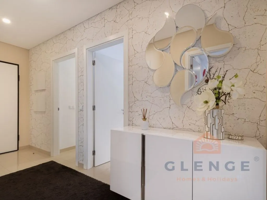 Esik - Luxury Apartment with Terrace in Quarteira