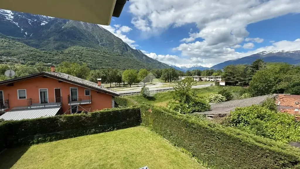 Aed - Apartment with Balcony in A Quart
