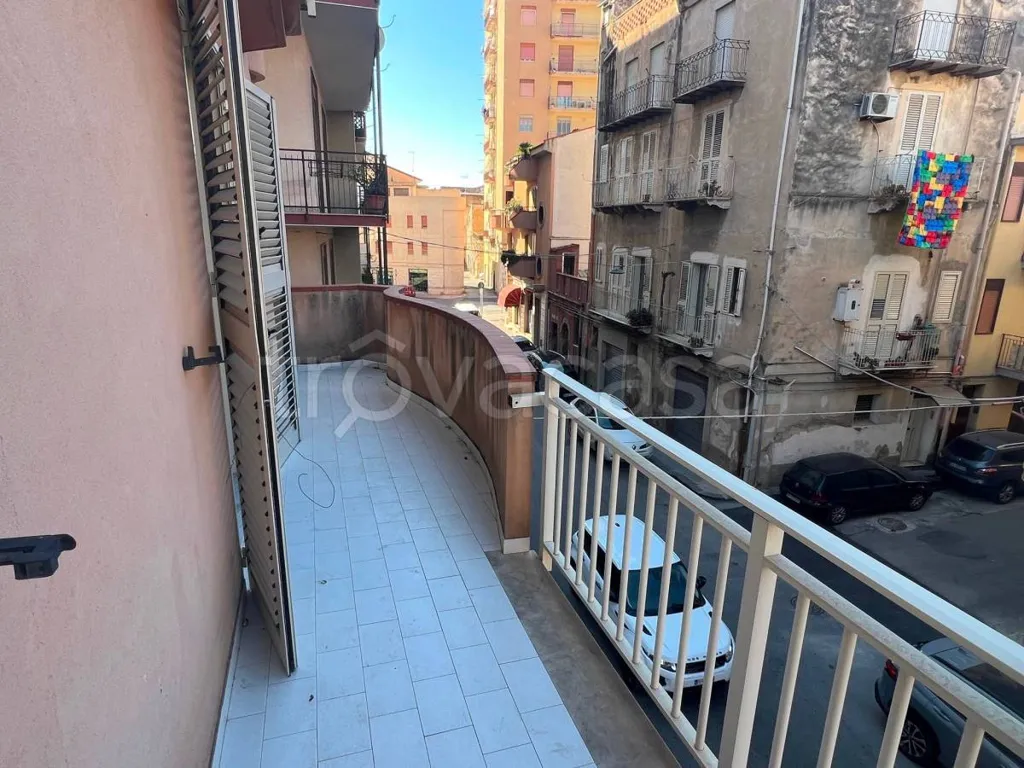Balcon - Independent House with Balcony in Licata