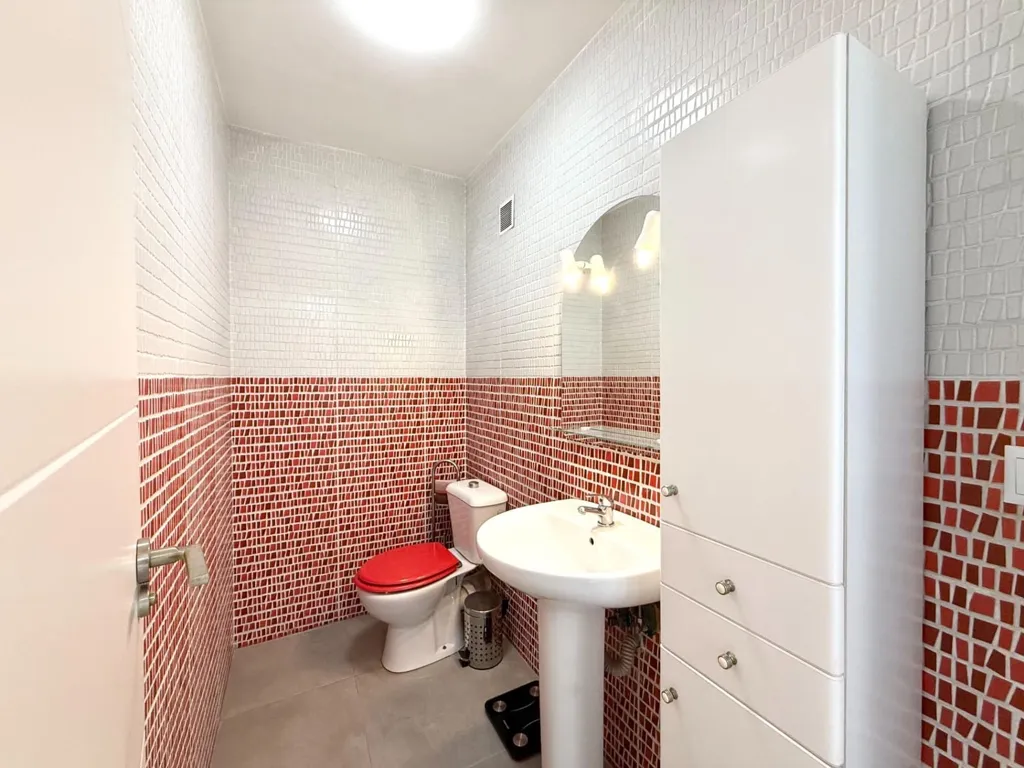 Bathrooms - Reformed Flat with Balcony in Burjassot