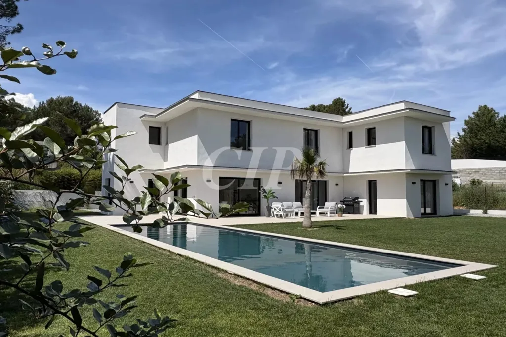 Välivaade - Contemporary Villa with Pool near Ventabren