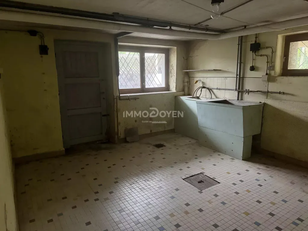 Cuisine - Maison avec Jardin et Cheminée à Halanzy