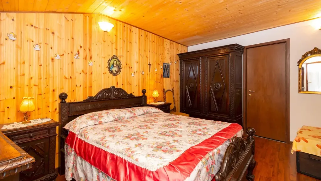 Chambres - Rustic Mountain Chalet with Courtyard in Sampeyre