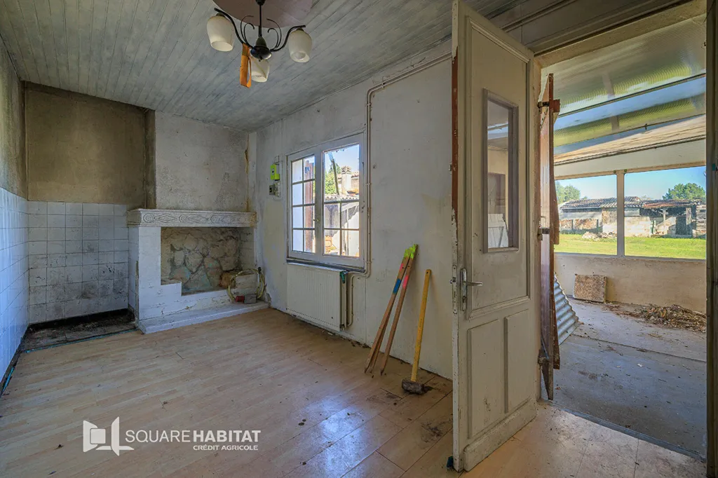 Toad - Stone House with Development Potential in St Denis