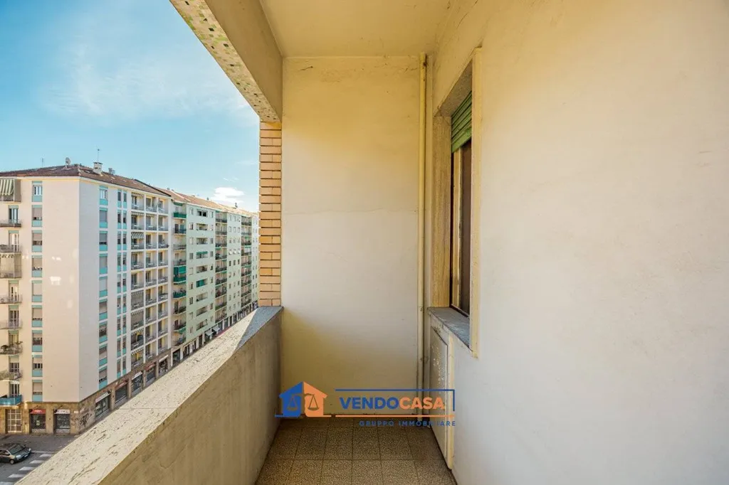 Balcon - Bright Apartment with Balcony in Turin