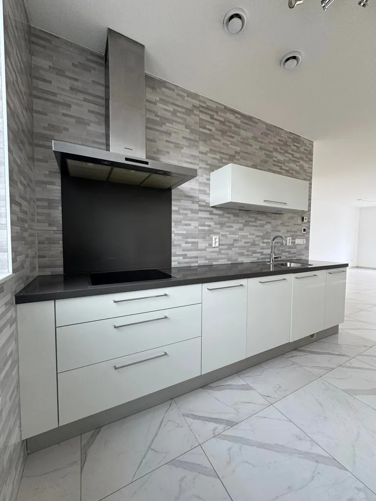 Cuisine - Modern House with Garden in De Eilanden