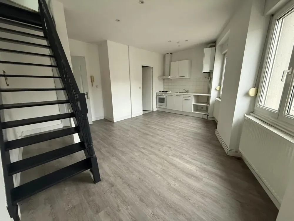Köök - Duplex Apartment with Mansarded Room in St Etienne