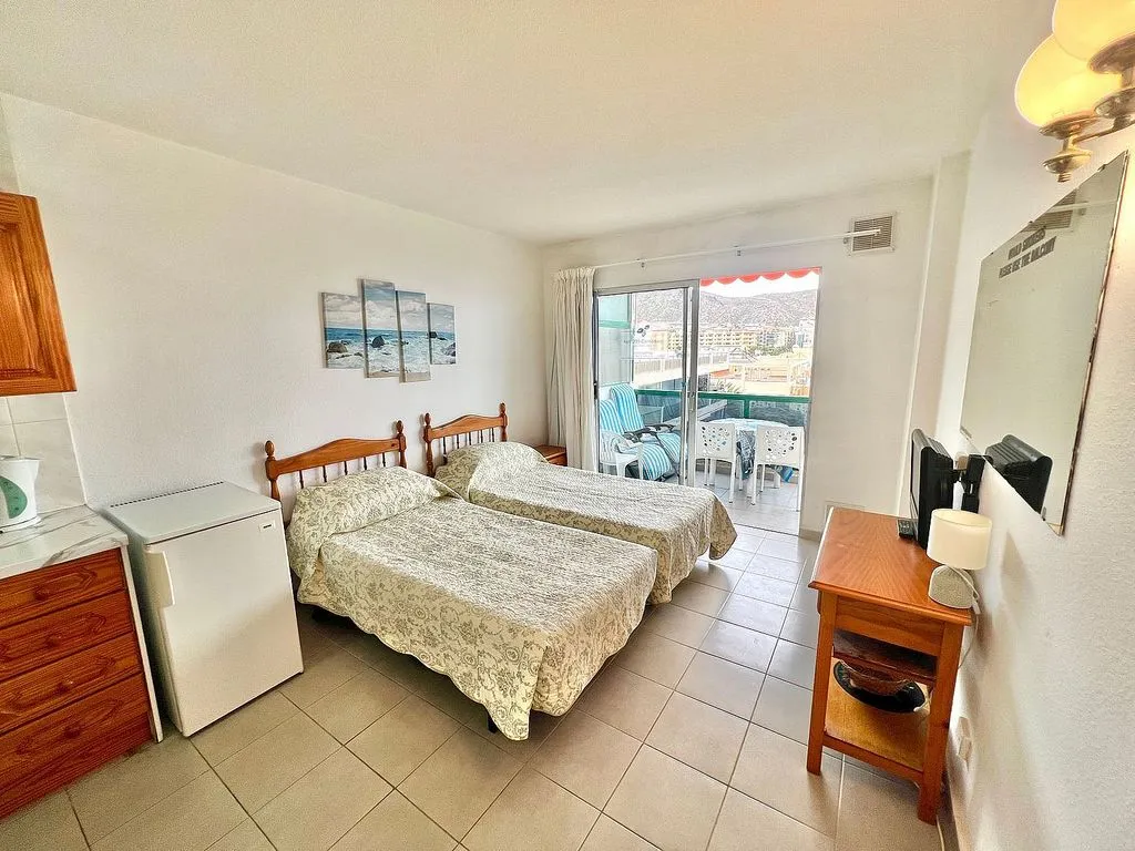 Magamistoad - Studio with Pool and Terrace in Los Cristianos