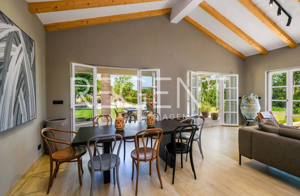Sala da pranzo - Designer Villa with Pool in Tinjan