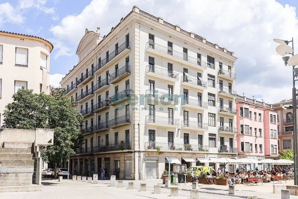 Välivaade - Historic Flat with Balcony in Girona Centre