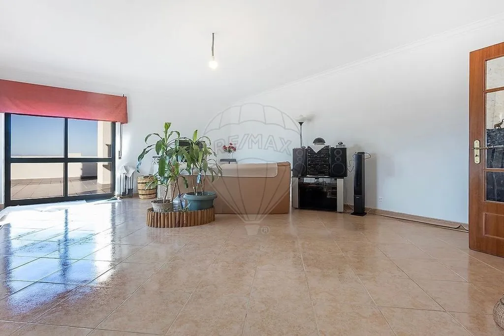 Esik - Luxury Duplex Flat in Sintra