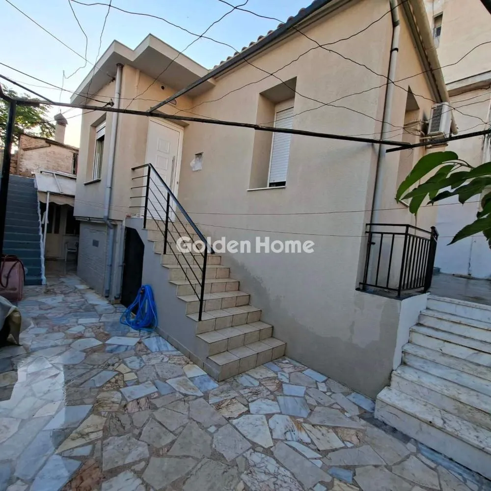 Exterior - Modernised Apartment with Garden in Lamia Centre