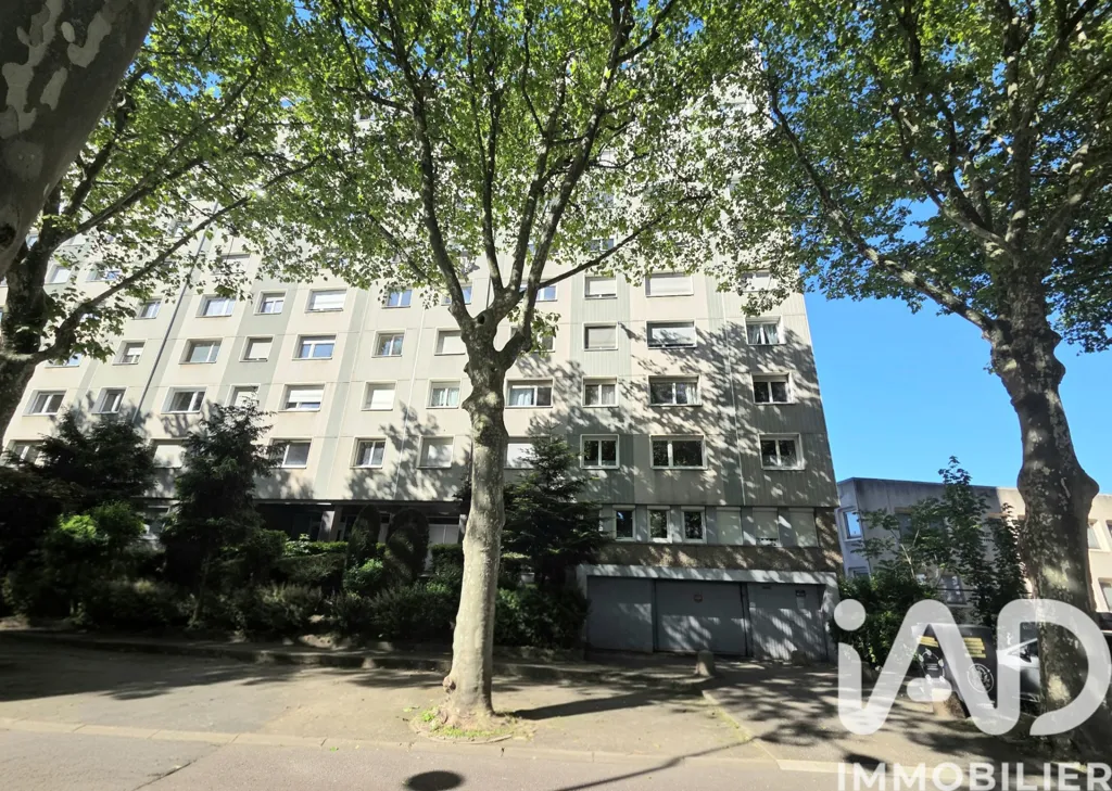 Välivaade - City Centre Apartment with Balcony in Saint-Étienne