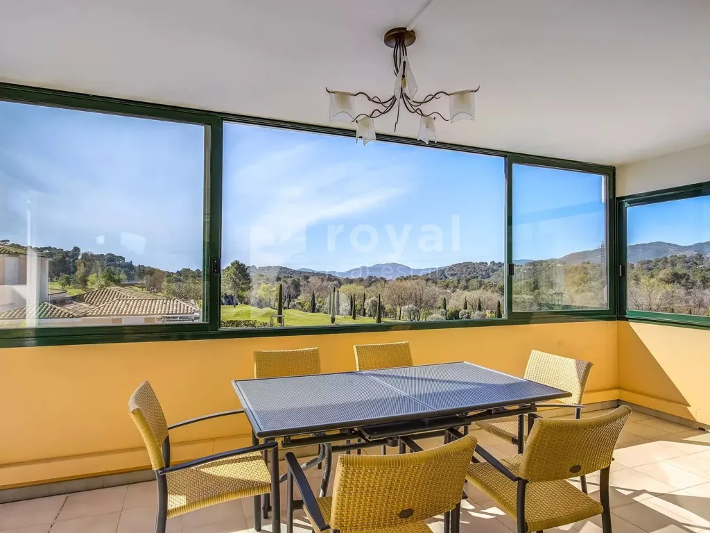 Terrass - Apartment with Golf View in Royal Mougins Golf