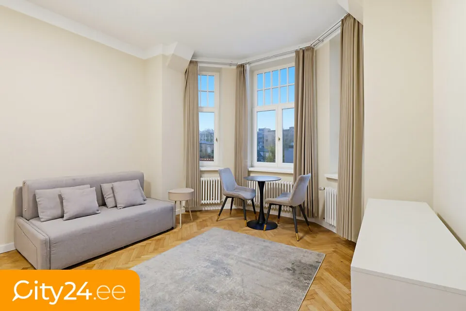 Elutuba - Furnished Studio in Historic Jūgendstil Building, Riga Centre