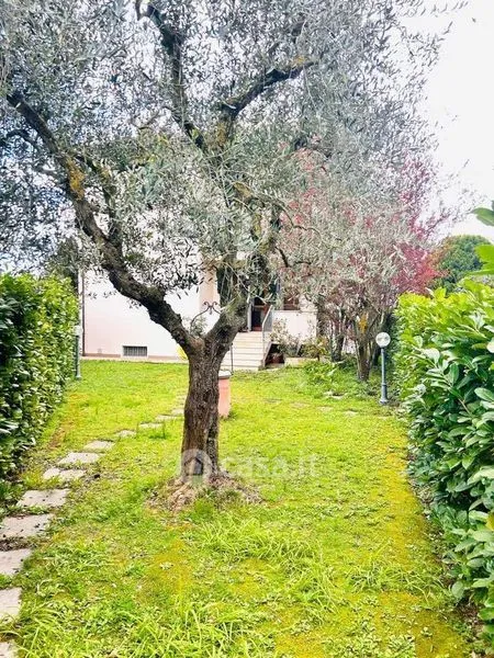 Aed - Modern Villa with Garden in Senigallia