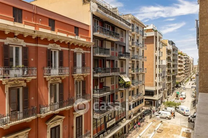 Balcon - Modernised Apartment with Balcony in Bari