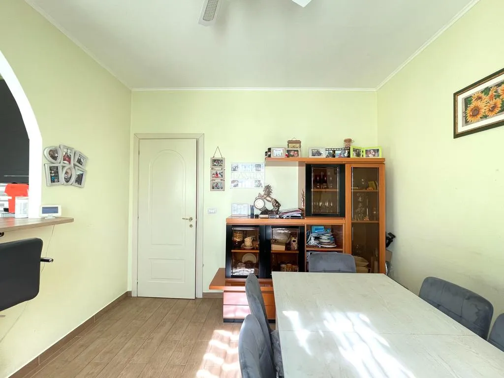 Salle à manger - Renovated Apartment with Mountain View in Brescia