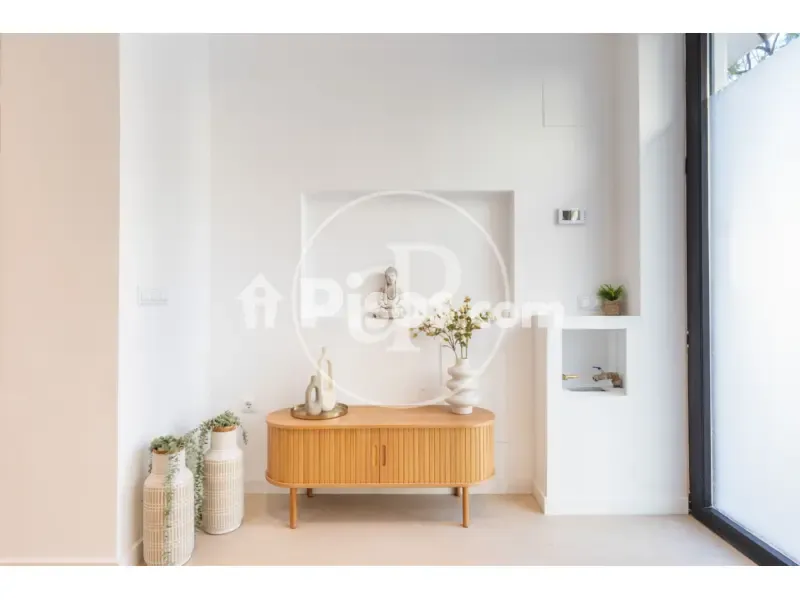Entrée - Contemporary Apartment in Patraix, Valencia