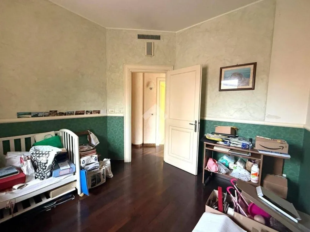 Chambres - Villa with Balcony in Central Trecate