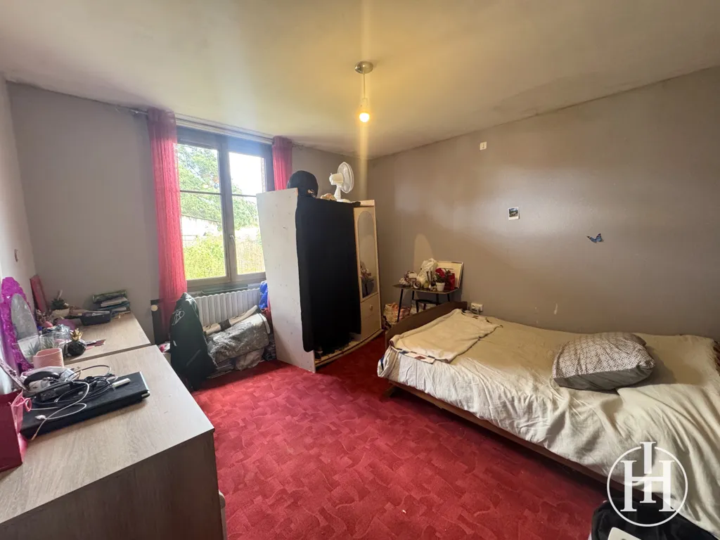 Chambres - Maison à rénover avec jardin à Lurcy-Lévis