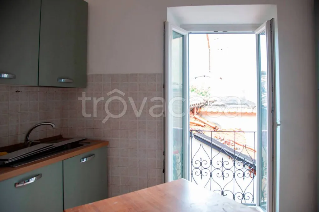 Köök - Characterful Apartment in Historic Centre, Sezze