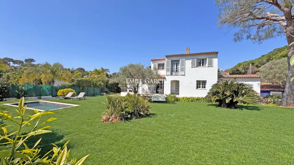 Jardin - Maison Rénovée avec Piscine près des Plages du Cap d'Antibes