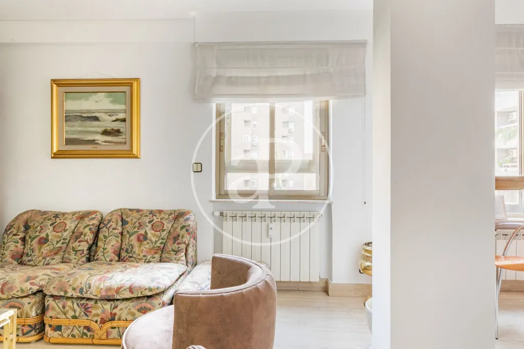 Living Room - 3-Bedroom Apartment near Retiro Park, Madrid