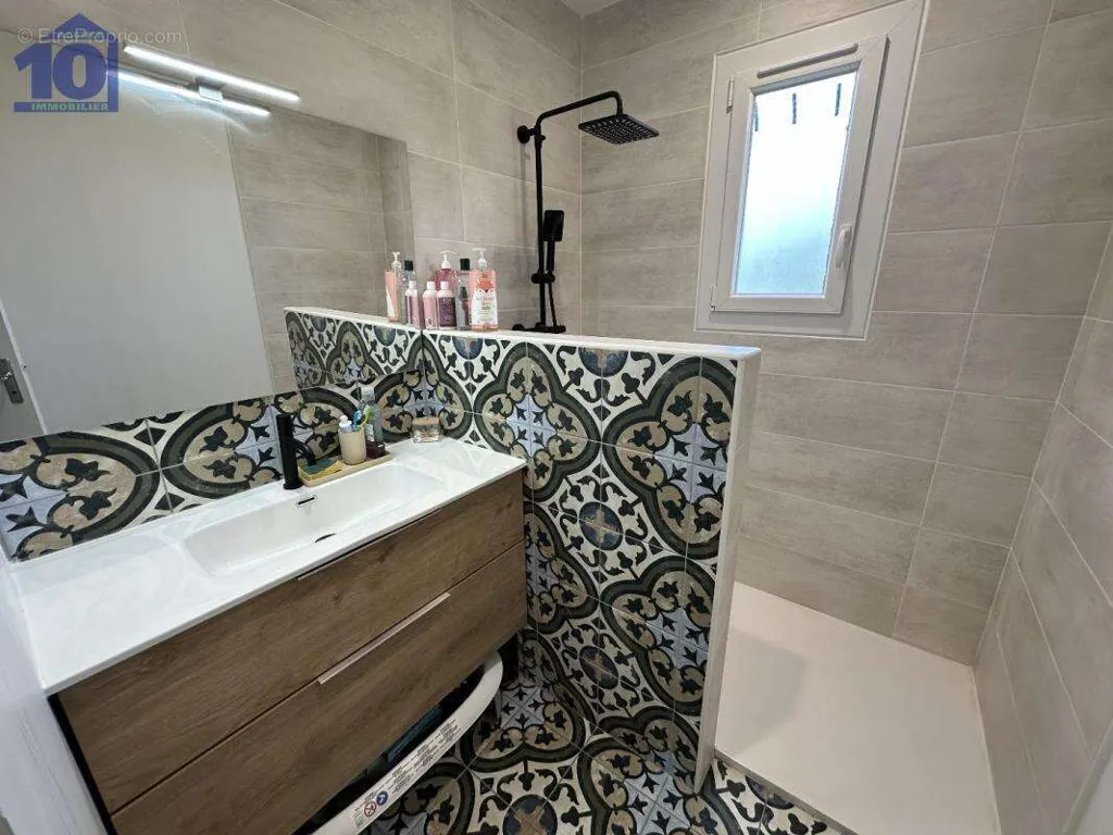 Vannitoad - Renovated House with Garden in Serignan