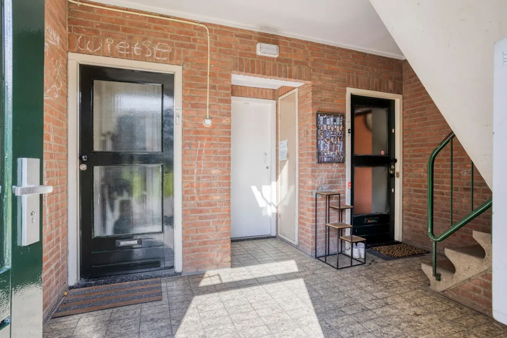 Esik - Porte-cochère Flat with Balcony in Apeldoorn