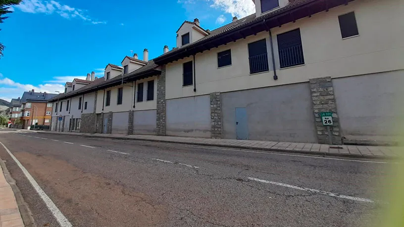Exterior - Parking Space in San Isidro, Puebla de Lillo