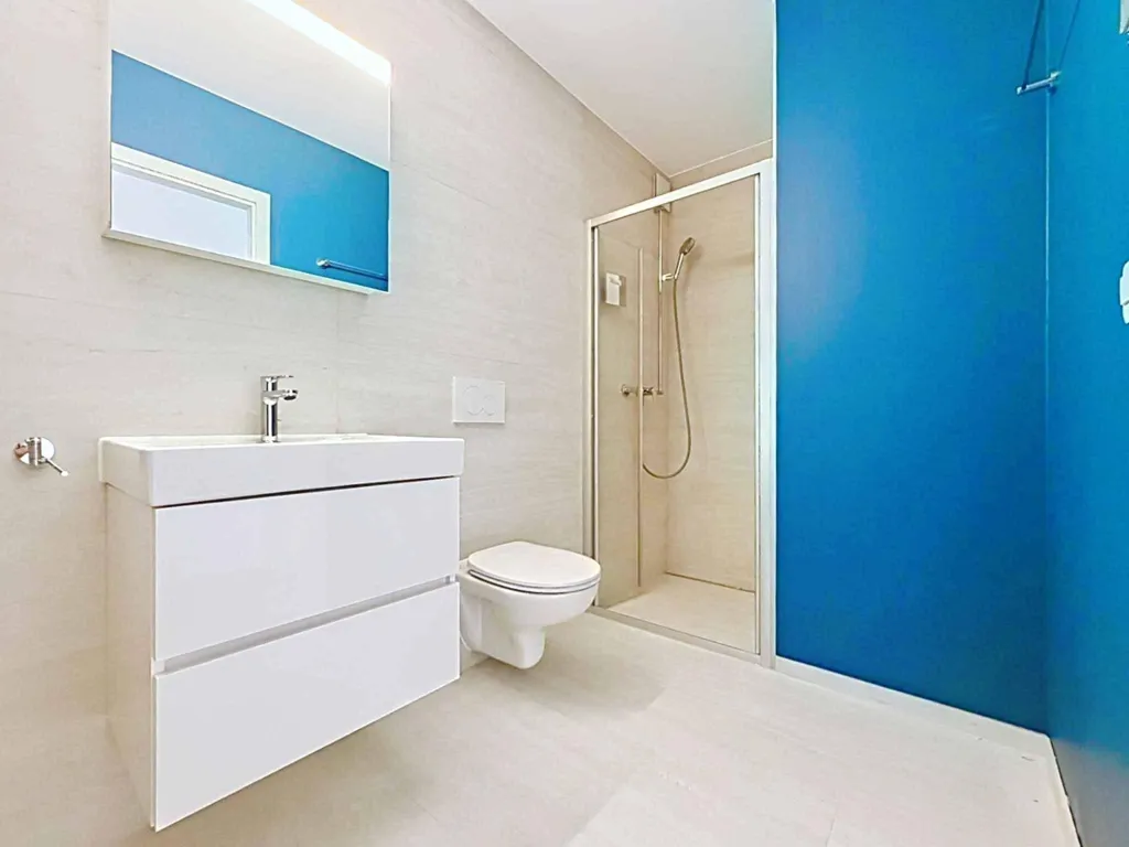 Salles de bain - 4.5-Piece Apartment with Lake View in D2 Building