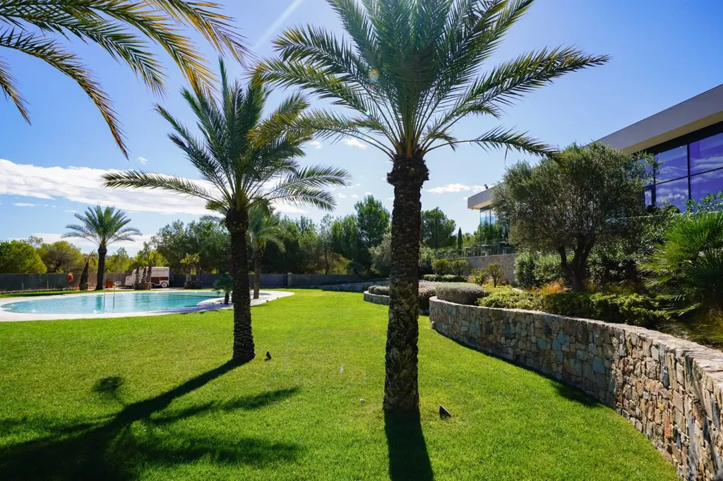 Piscine - Luxury Villa with Private Pool in Las Colinas