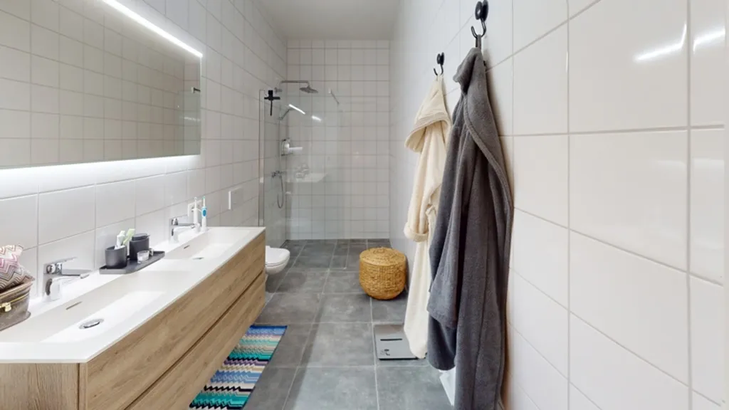 Bathrooms - New Apartment with Terrace in Antwerp