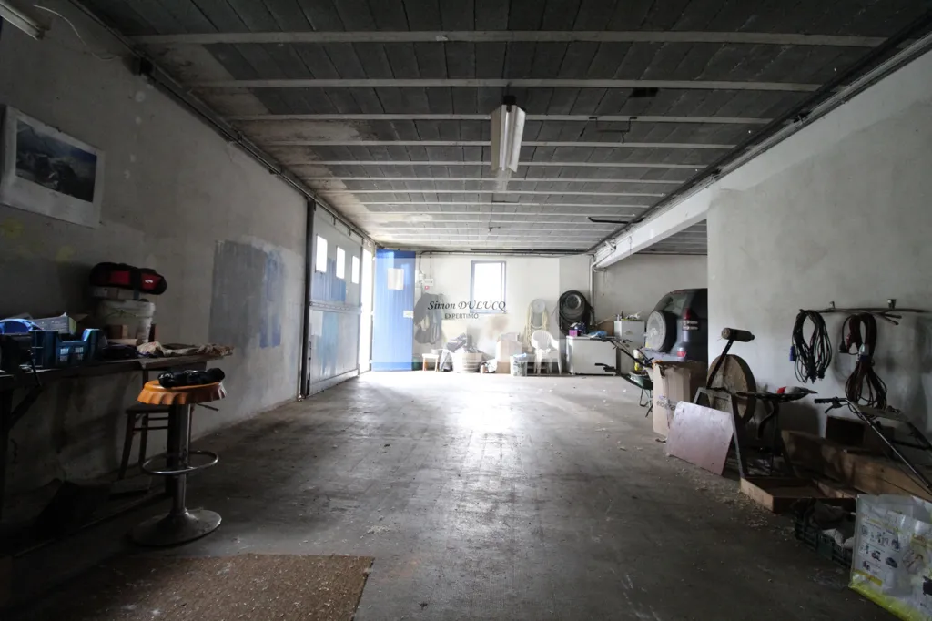 Garage - Maison avec Sous-sol et Terrain à Lacaune