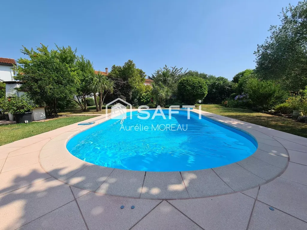 Bassein - Charming House with Pool in Libourne