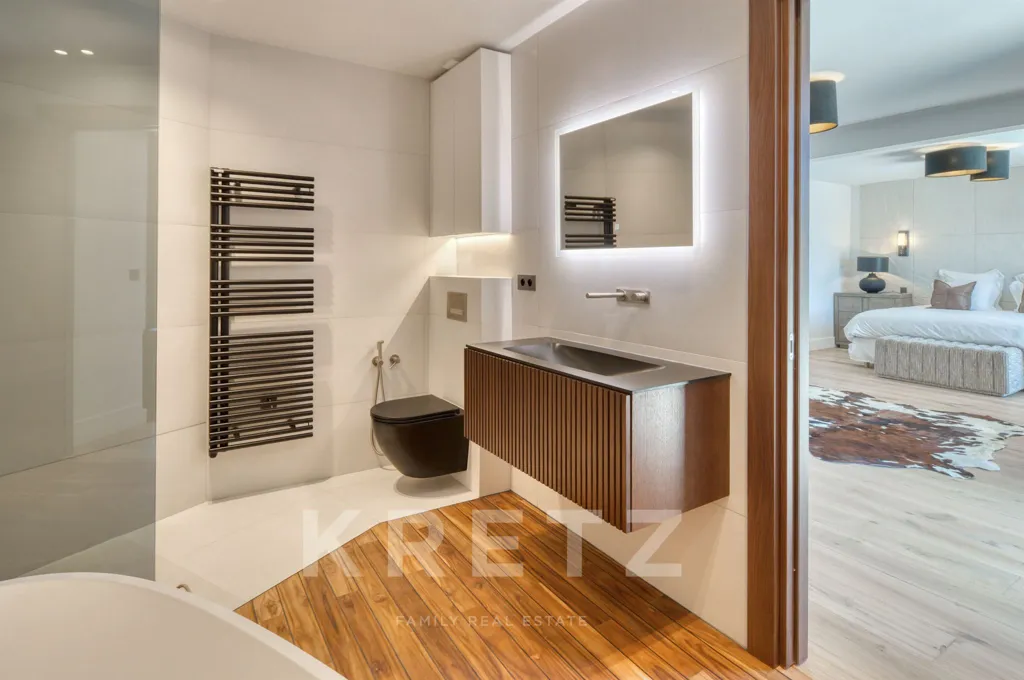 Salles de bain - Villa Rénovée avec Vue Mer à Cannes