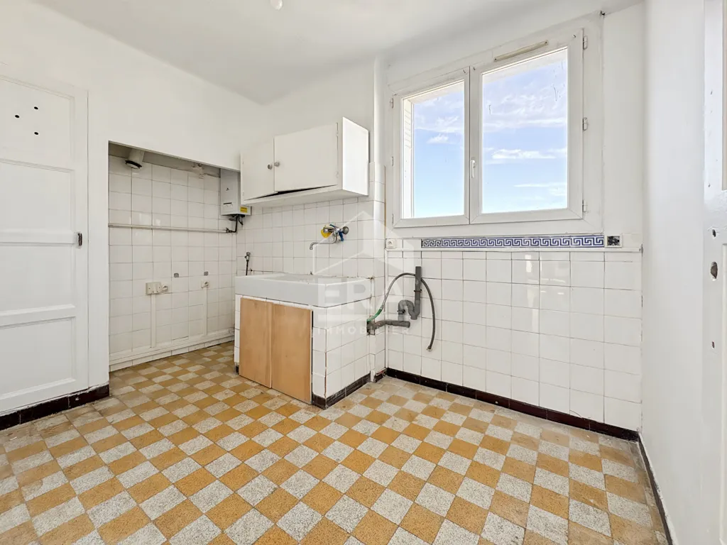 Cuisine - Appartement Traversant avec Balcon à Marseille