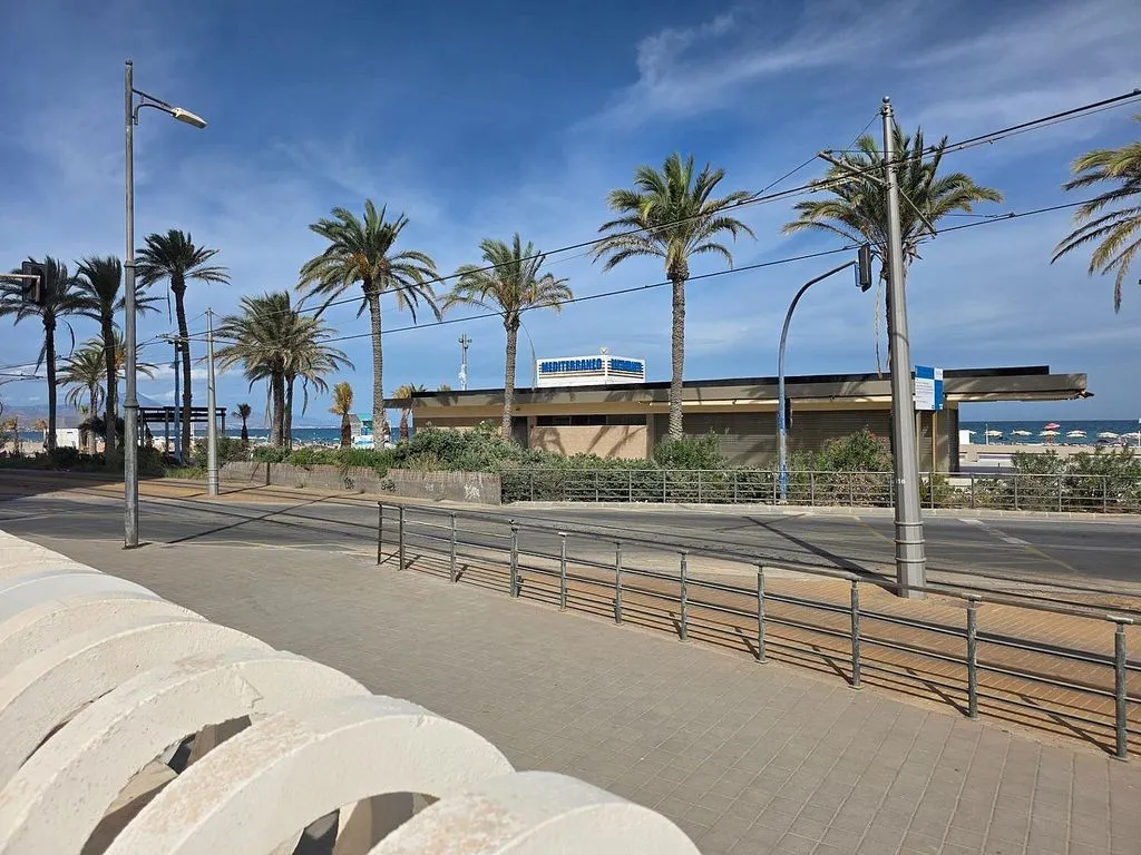Luxury Seafront Apartment in Alicante