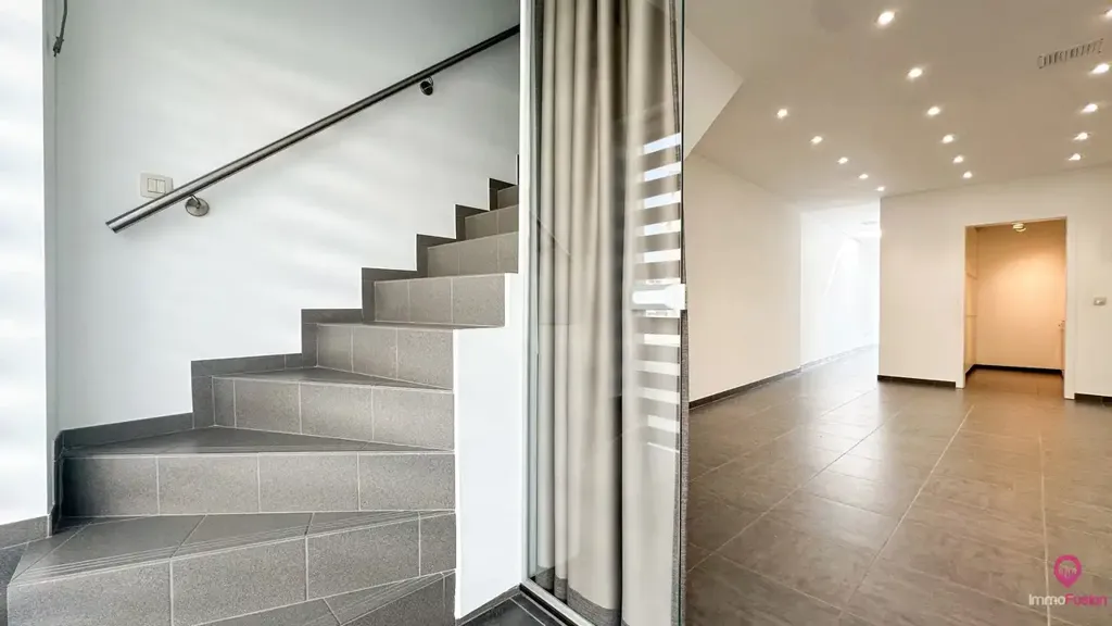 Hallway - Mixed-Use Property with Garden in Beringen Centre