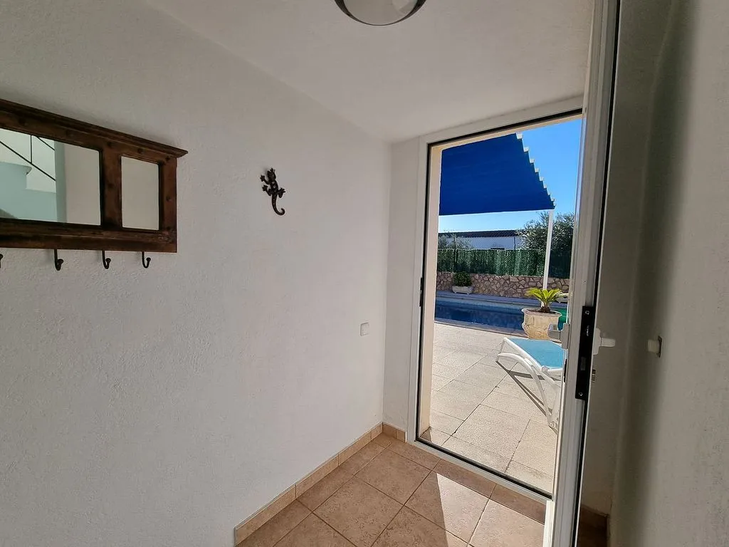 Esik - Chalet with Pool and Terrace in L'Escala