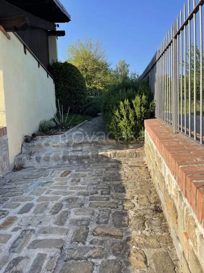 Aed - Rustic House with Lake View in Briaglia