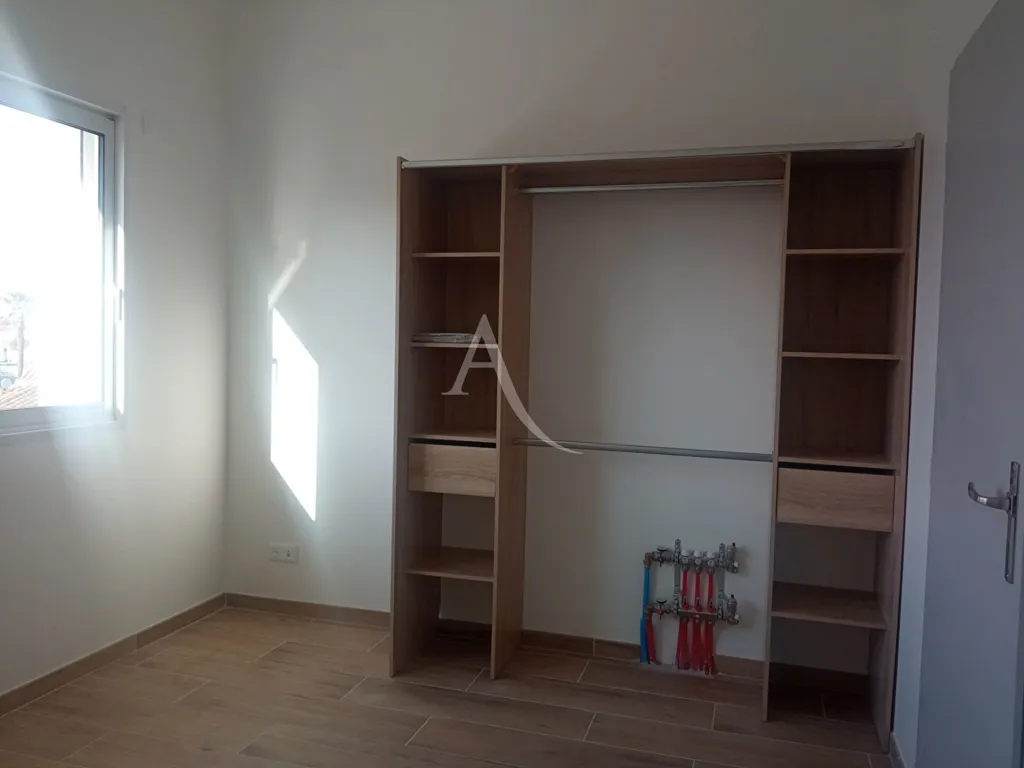 Stanze - New Townhouse with Patio in Challans