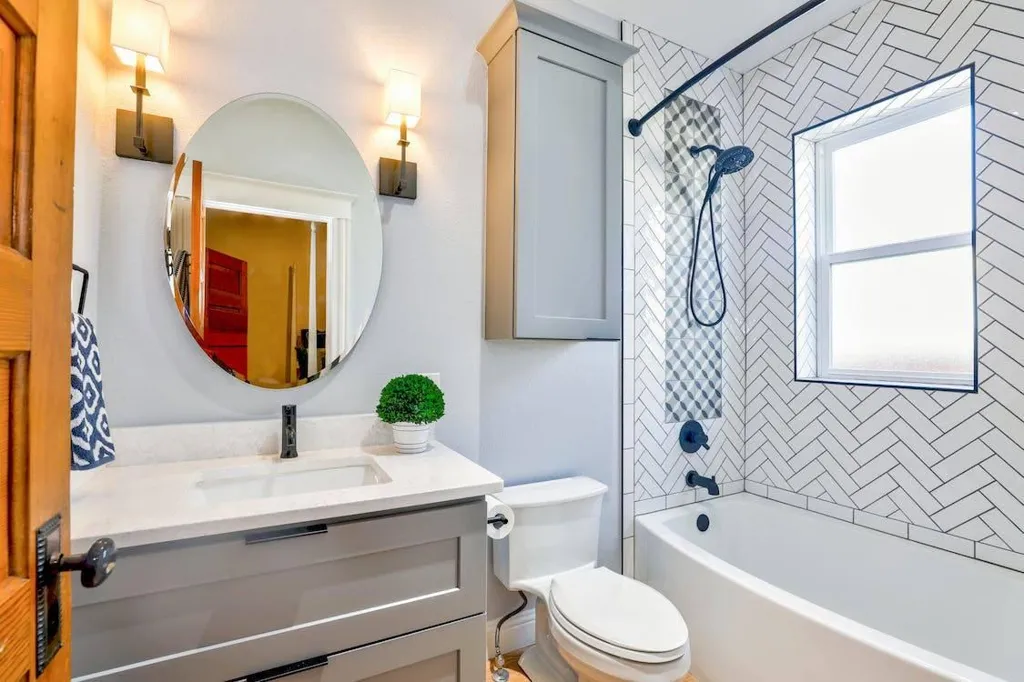 Bathrooms - Modern Villa with Garden in Poggio Imperiale, Florence