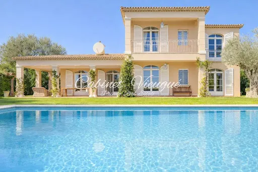 Piscine - Villa de Luxe avec Vue Mer à Grimaud