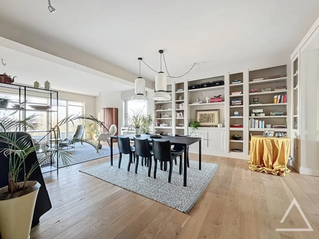 Salle à manger - Appartement Luxe avec 2 Terrasses au Cœur de la Ville