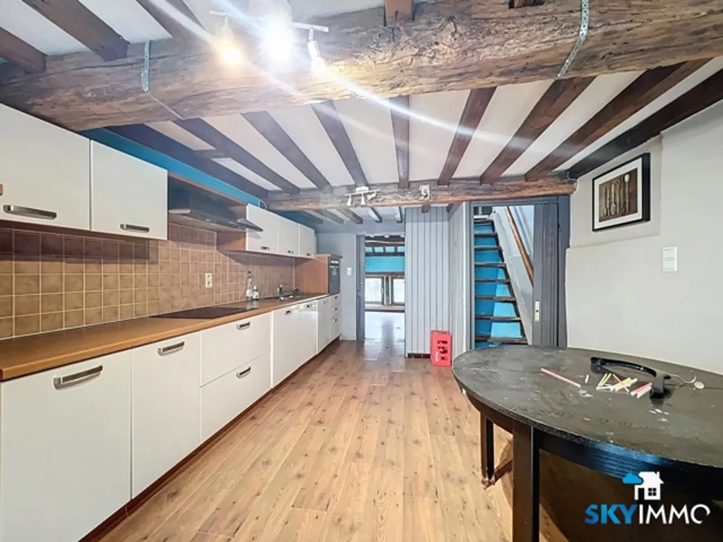Cucina - Mixed-use Building with Apartment in Huy