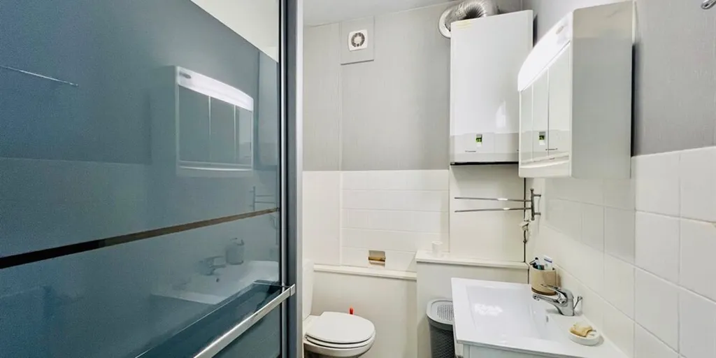 Vannitoad - Bright Apartment with Terrace in Wilrijk